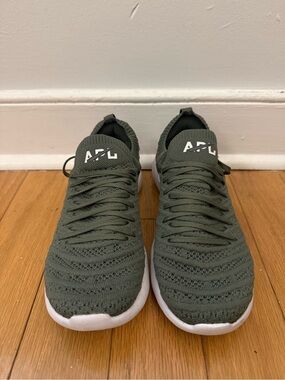 APL TechLoom Wave W Sneakers in Olive Green. Size 8. LIKE NEW. Originally $270